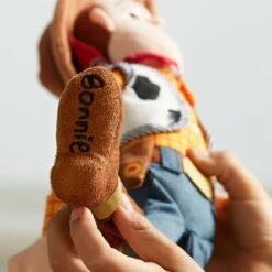 Disney Woody Plush – Toy Story 4 – Medium 18 1/2'' 9 Disney Woody Plush – Toy Story 4 – Medium 18 1/2'' -Disney 1231000444633 4