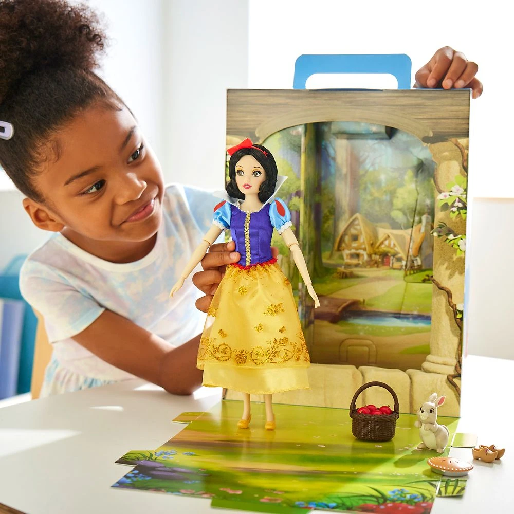 Snow White Disney Story Doll – 11'' 2 Snow White Disney Story Doll – 11'' - Image 2