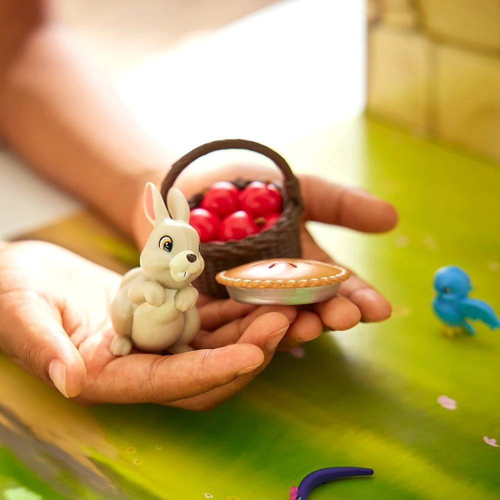 Snow White Disney Story Doll – 11'' 7 Snow White Disney Story Doll – 11'' - Image 7