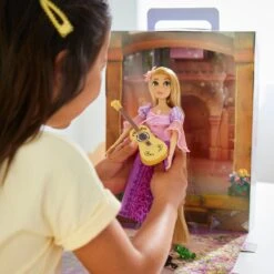 Rapunzel Disney Story Doll – Tangled – 11'' -Disney 1610040902072 6