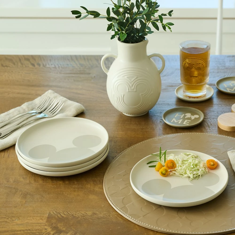 Disney Mickey Mouse Icon Salad Plate Set – Mickey Mouse Home Collection 7 Disney Mickey Mouse Icon Salad Plate Set – Mickey Mouse Home Collection - Image 7