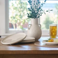 Disney Mickey Mouse Icon Vase – Mickey Mouse Home Collection -Disney 3408056570061 4