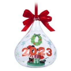 Disney Santa Mickey Mouse And Minnie Mouse 2023 Glass Drop Sketchbook Ornament -Disney 3710048300020 3
