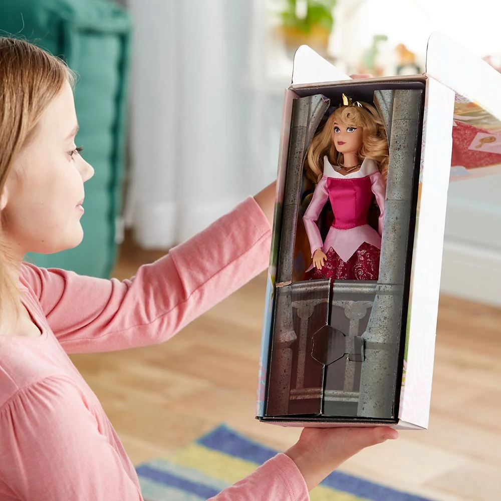 Disney Aurora Classic Doll – Sleeping Beauty – 11 1/2'' 9 Disney Aurora Classic Doll – Sleeping Beauty – 11 1/2'' - Image 9