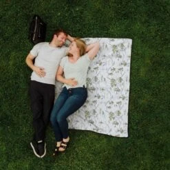 Disney Winnie The Pooh Picnic Blanket And Backpack -Disney 6804058734306 4