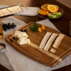 Disney Winnie The Pooh And Pals Cutting Board 5 Disney Winnie The Pooh And Pals Cutting Board -Disney 7002058733998 2